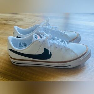 Nike youth shoes